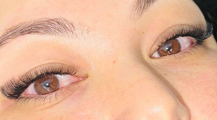 Lashes by Leika slika 3