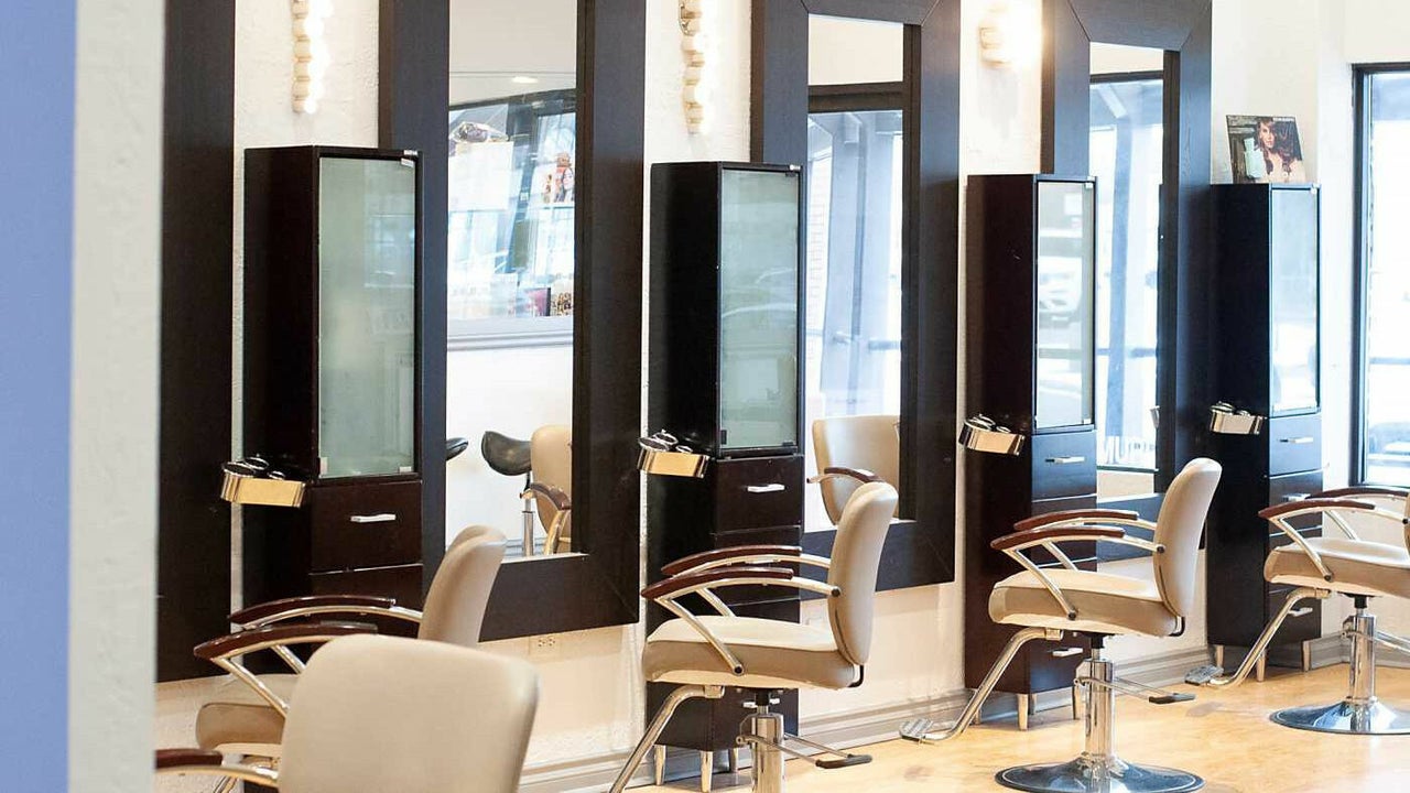 salon edbb8a01-4986-4335-a1c0-