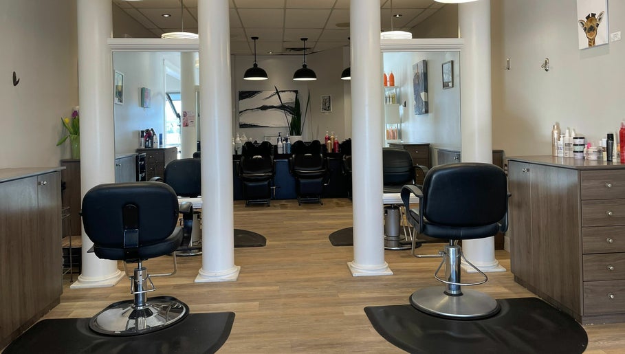 Luxe Hair Studio image 1