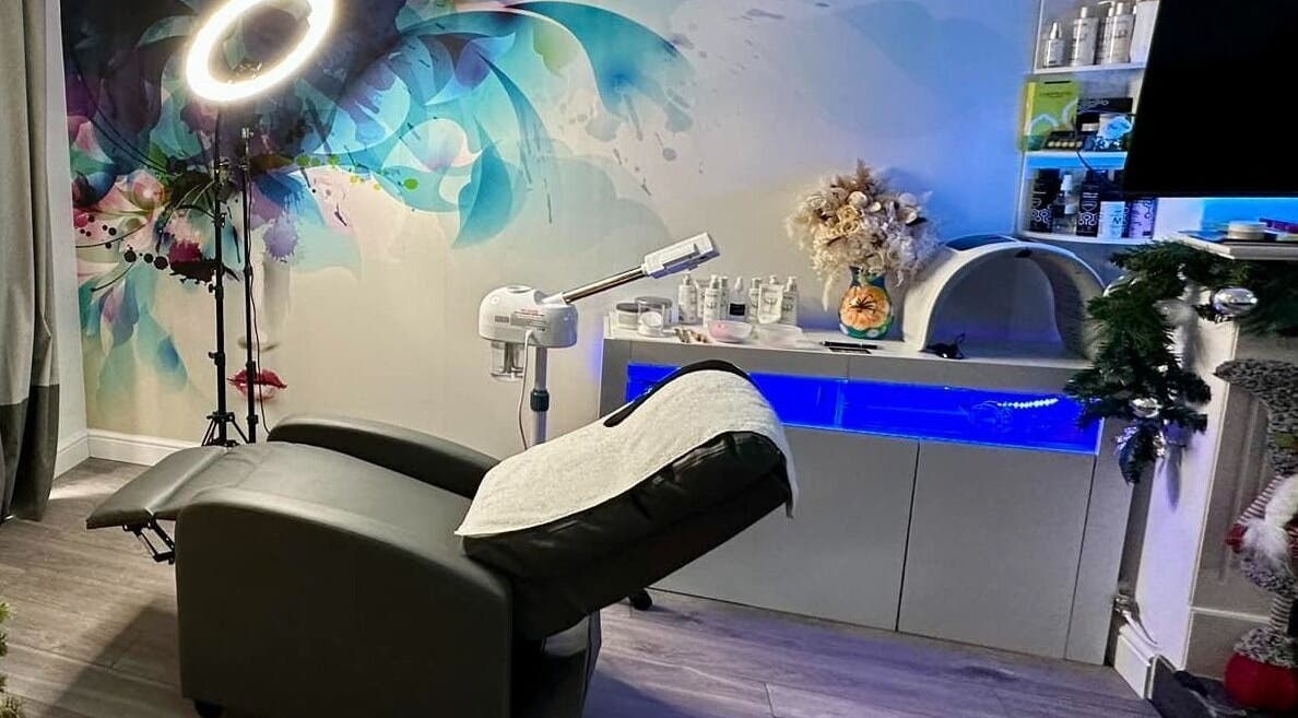 Relaxing treatment room at AR Beauty Bar in Stevenage, England, GB with vibrant decor and professional equipment.