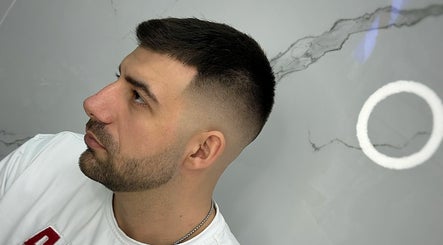 Dimov Barbershop image 3