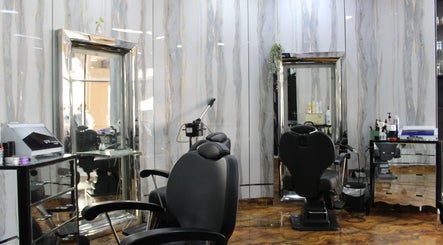 Yalla Hair Salon ( Hair Replacement, Wigs & Hair Patch Fixing ) image 2