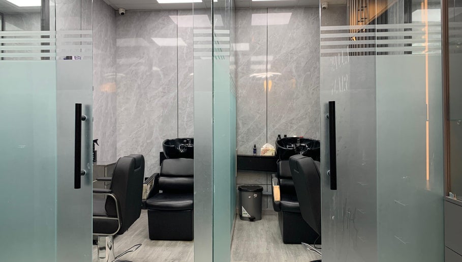 Yalla Hair Salon, Hair Replacement Centre on Sheikh Zayed Road offers chic, comfortable hair washing stations in Dubai, AE.