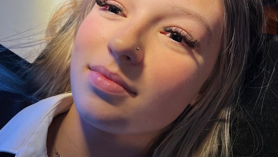 BeautyByThranTi, bilde 1