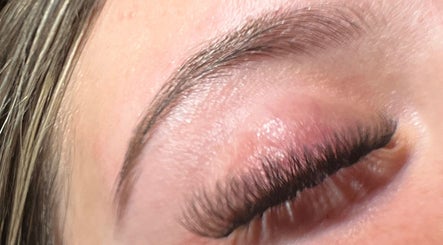 BeautyByThranTi, bilde 2