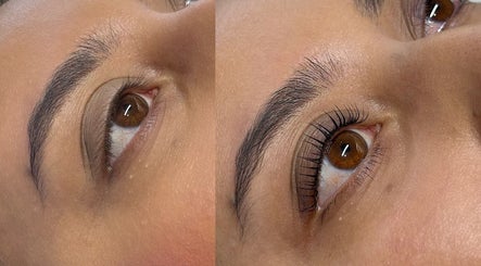 Before and after eyelash transformation at JSbrowbar_ in Melbourne, Victoria, AU showcasing lash enhancement.