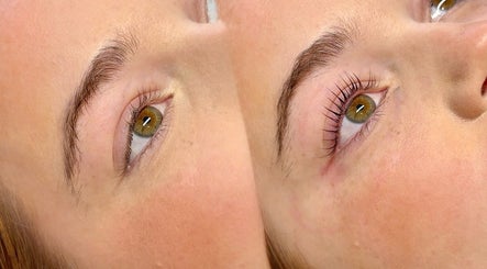 Lash lift transformation at JSbrowbar_ in Melbourne, Victoria, AU showcasing enhanced eyelashes.