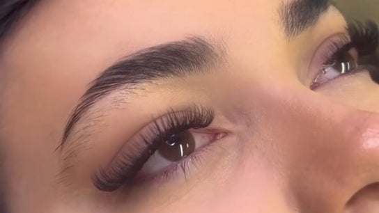 Eilidhdal.Lashes.Brows