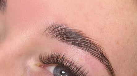 Eilidhdal.Lashes.Brows – kuva 2