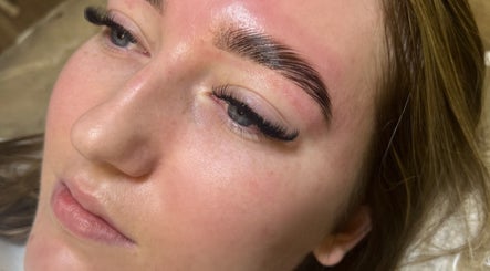 Eilidhdal.Lashes.Brows – kuva 3