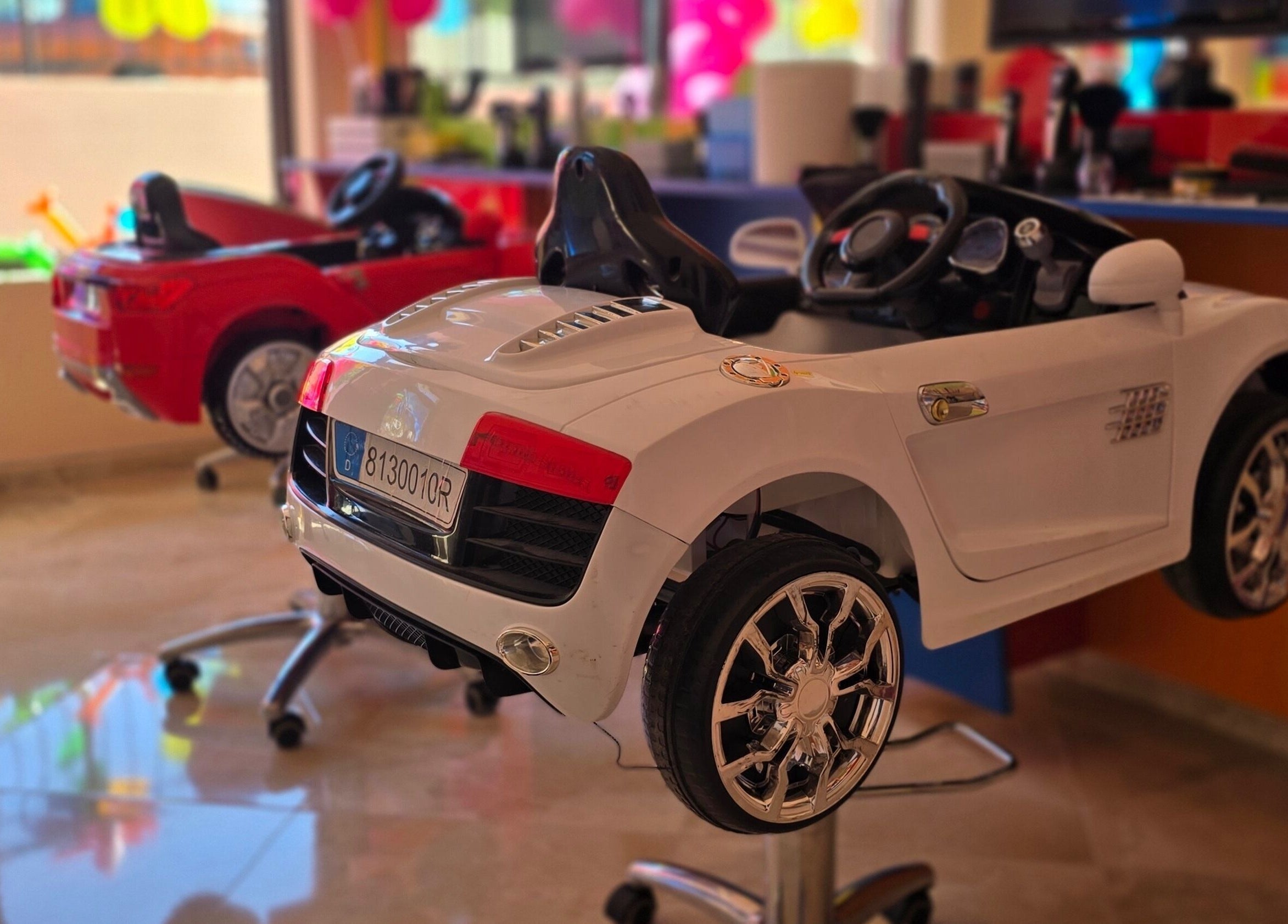 Мини салон детски колички в ПЪЗЕЛ Варна кв. Възраждане, Варна, BG за стилно детско фризиране.