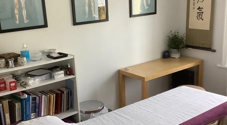 Tranquil room at Jessica Leyland Acupuncture, Southampton, England, GB, showcasing serene decor and wellness setup.