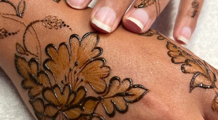 Henna by Sana G imaginea 2