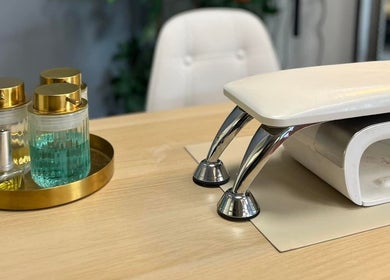 Nail manicure station with elegant decor at Atmillies, Scunthorpe, England, GB.