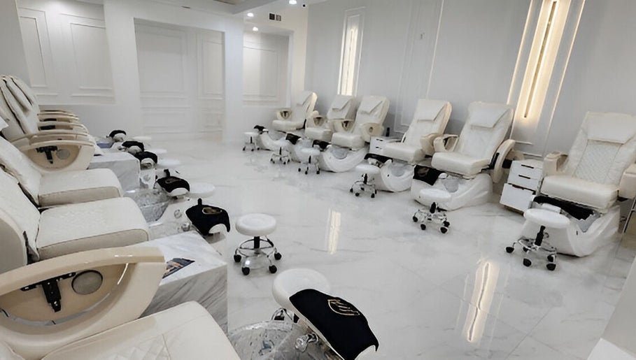 HH Nail Spa image 1