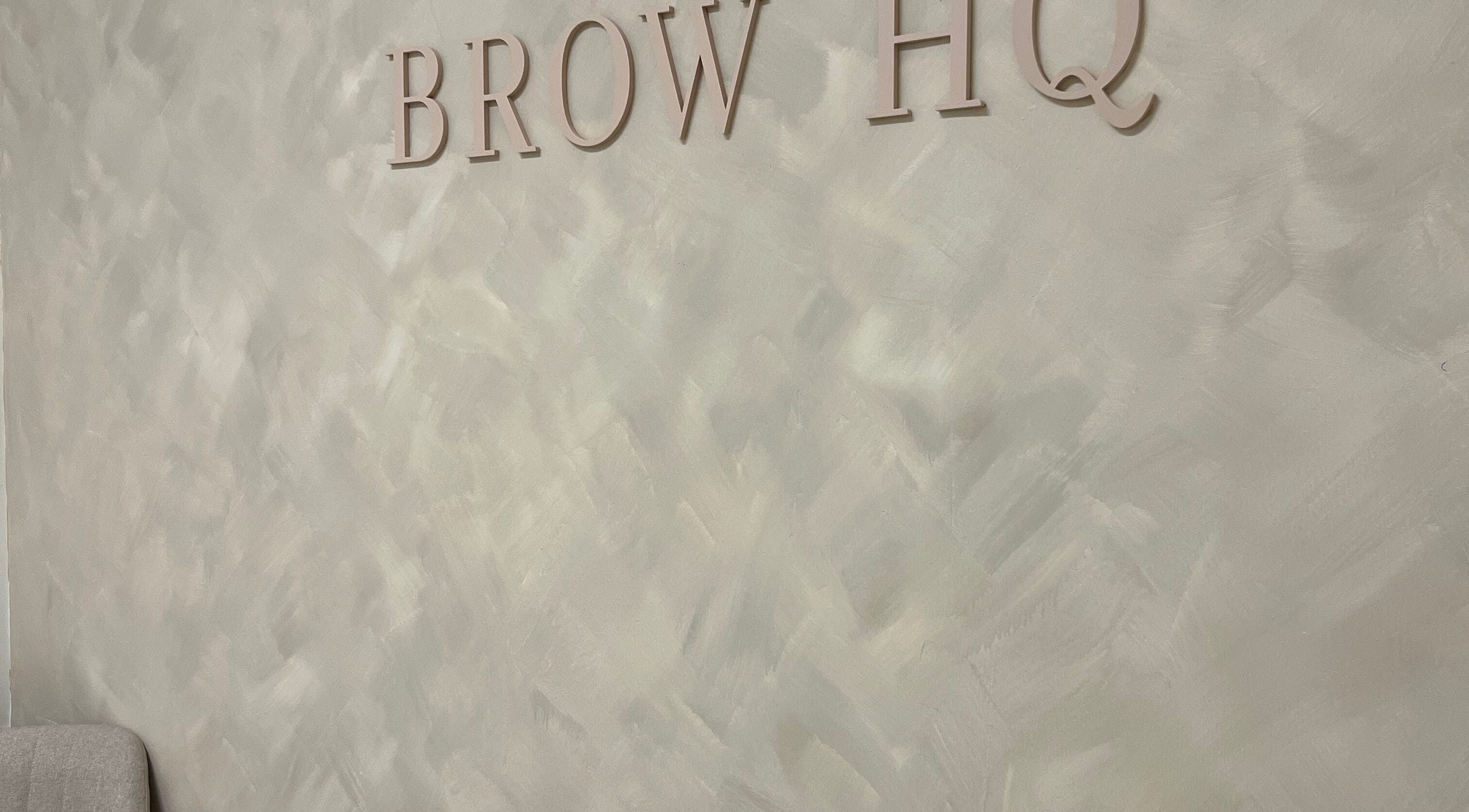 Brow HQ wall signage showcases elegance in Golden Point, Victoria, AU.