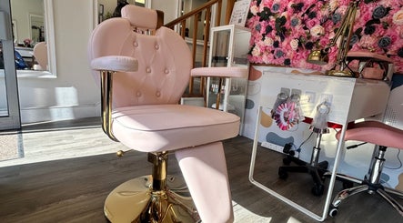 HR Glow Co image 3