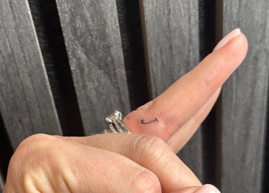 Minimalist finger tattoo at Finelines by Fern Tattoo in Wickford, England, GB.