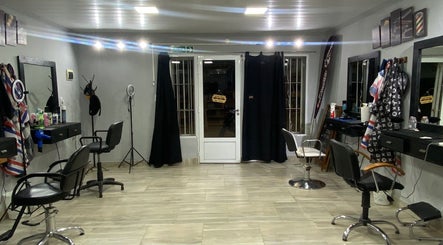 Barber Club image 2