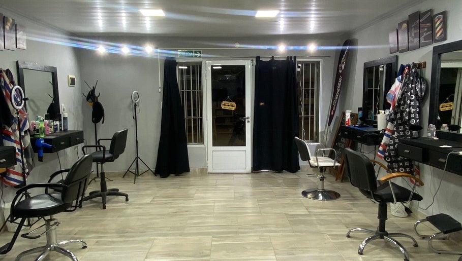 Barber Club image 1