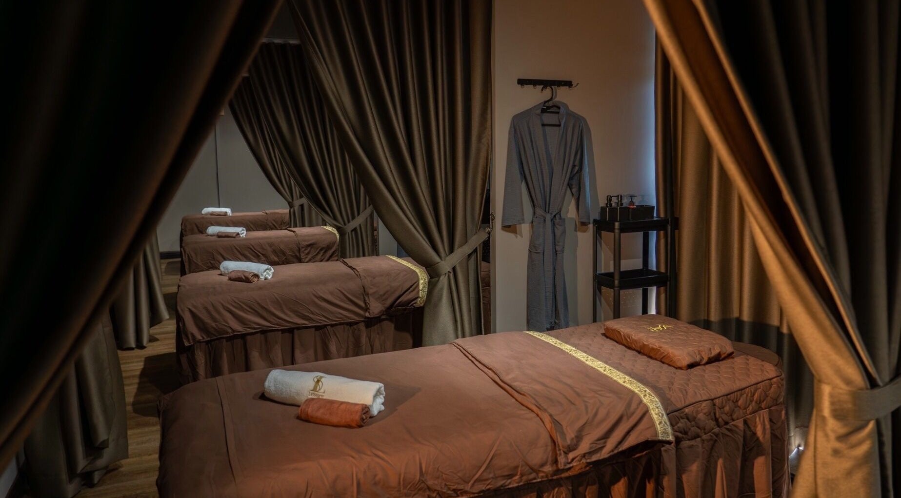 Relaxing therapy room at Leisure Spa & Wellness, Taman Putra Sulaiman, Ampang Selangor, Malaysia.