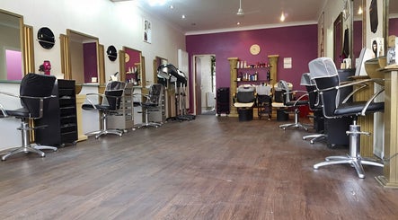 Medusa's Hair and Beauty Salon