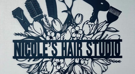 Nicole’s Hair Studio зображення 3