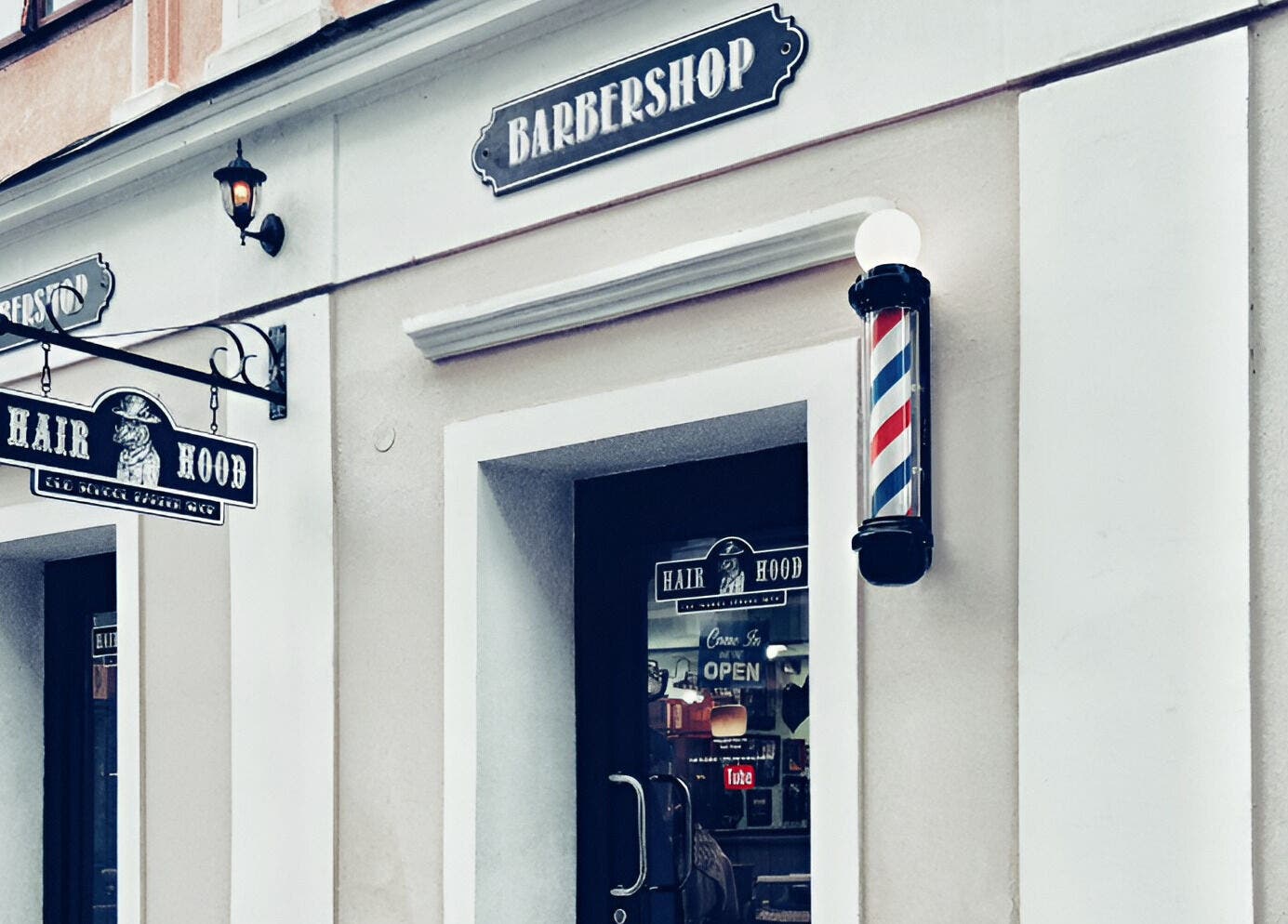 Intrare Hair Hood 2, coafor-barberie, Timișoara, Județul Timiș, RO, stil autentic.