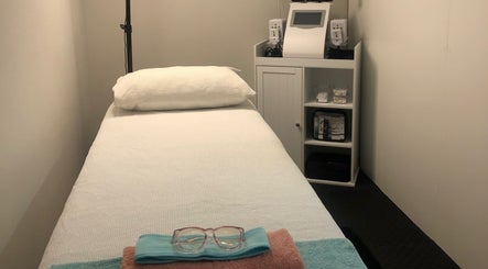 Immagine 3, AH Tanning Studio
