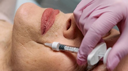 Trattamento estetico al viso presso SILVERÉ BEAUTY CLINIC *FREE TIME*, Lugano, Ticino, CH.