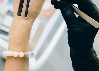 Applicazione di estensioni ciglia a SILVERÉ BEAUTY CLINIC *FREE TIME* a Lugano, Ticino, CH.