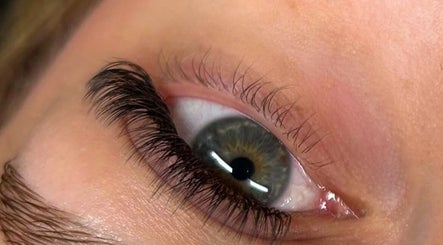The Lash Pad Robina image 3