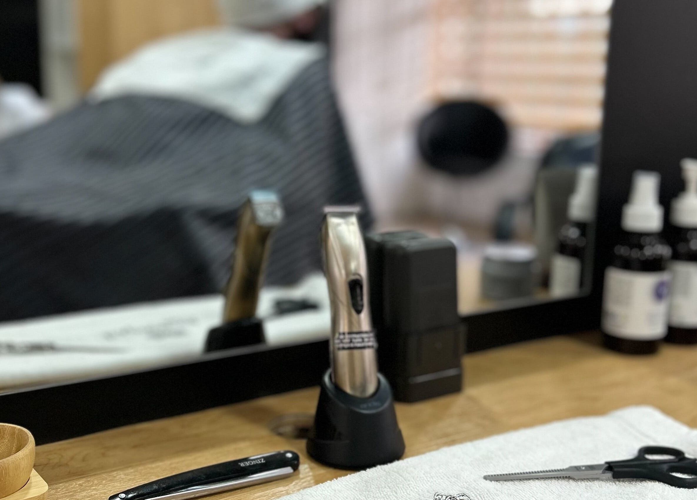 Utensilios de barbería en Expression Image Club, Puembo, Pichincha, EC.