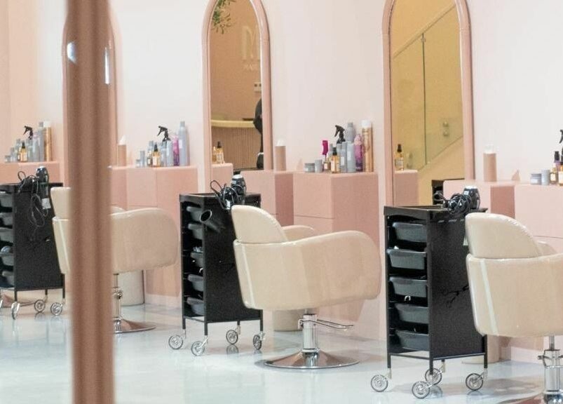 Elegant styling chairs at Mend Salon in Riyadh, Riyadh Province, SA offer a serene beauty experience.