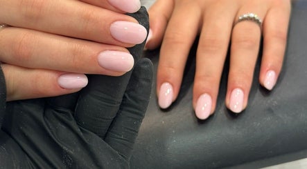 Manicured nails at By hope Aphena @ Vxie beauty, Melton mowbary, England, GB. Soft pink polish displayed.