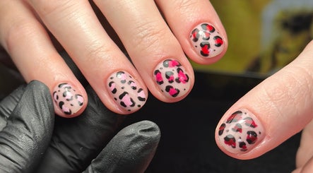 Leopard print nail art at Oh Nails by Lauren, Livingston, Scotland, GB, showcasing chic designs.