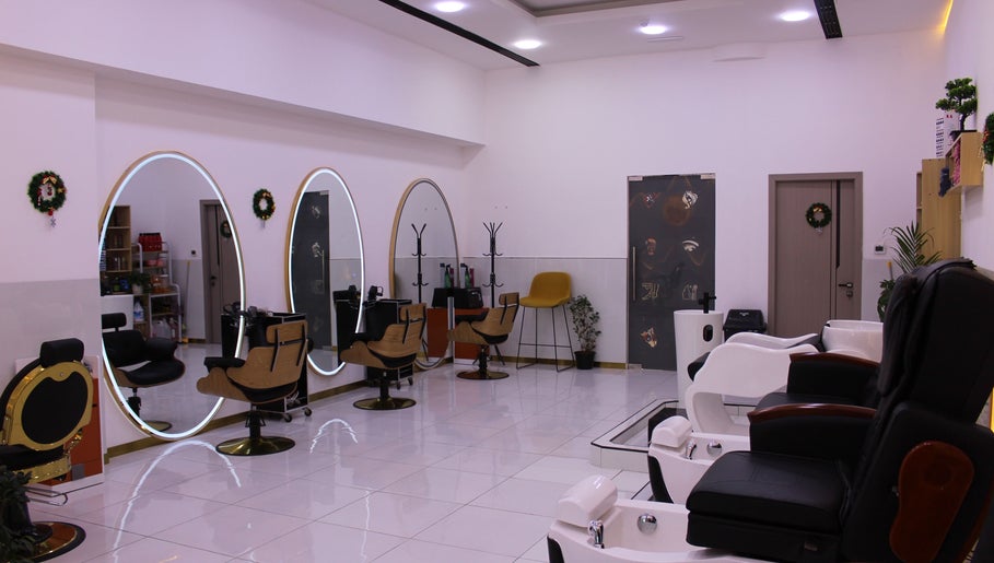 Companion Beauty Salon billede 1