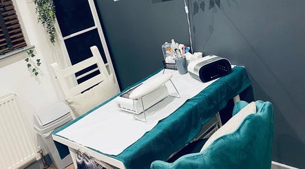 Beauty by Lauren