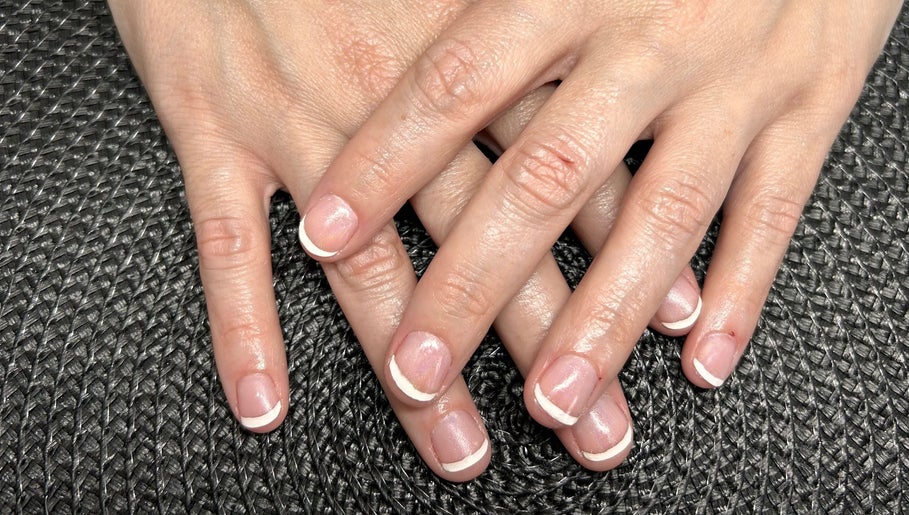 Beauté et Soins des Ongles slika 1