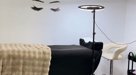 Roshies Eyelash extenstion, bilde 2