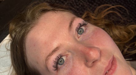 Blink Beauty Lash Studio image 3