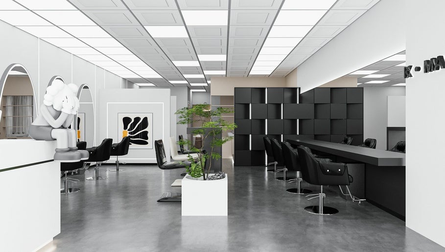 Kreative Manes Hair Salon (K MA SALON), bild 1