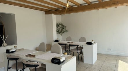 Calma Salons - Chester