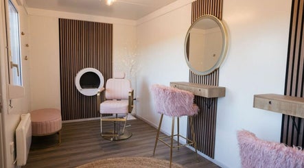 Stephanie Foster Beauty Studio image 3