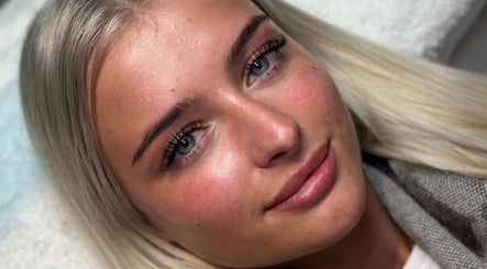 Beauty by Maisy York, bild 2