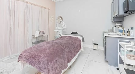 Dolce Lash Beauty Lounge