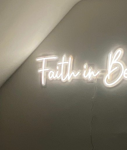 Faith in Beauty afbeelding 2