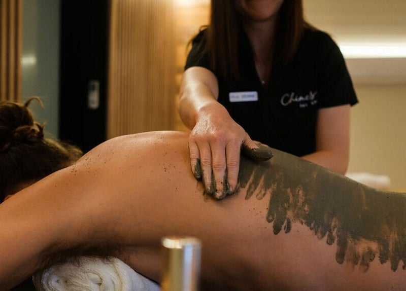 Relaxing mud therapy at Chimes Day Spa, Denmark, Western Australia, AU for rejuvenation and wellness.