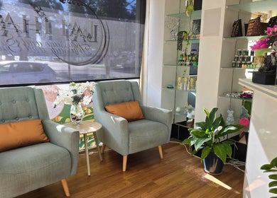 Inviting reception area at Lai Thai Massage and Spa, Mandurah, Western Australia, AU with elegant seating.