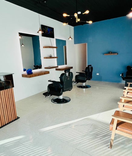 Leones Barber Studio – obraz 2
